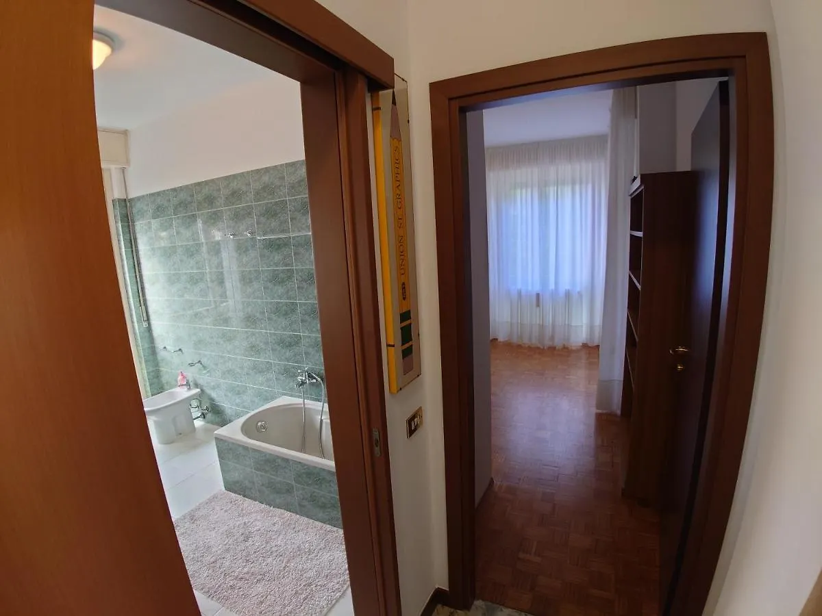 Luminoso Appartamento Con Balcone Veduggio con Colzano 0*,